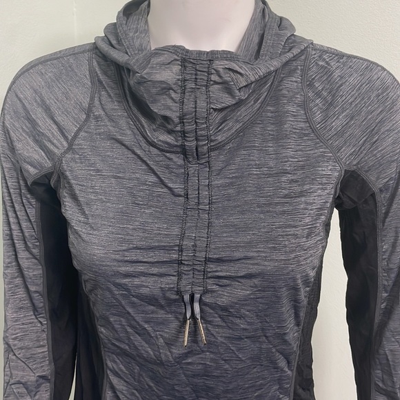 Lululemon Run in the Sun Pullover - Picture 9 of 16